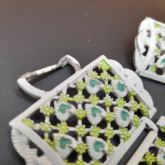 Vintage White Green Enamel Jewelry: Bracelet Clip Earrings, Mid-Century Jewelry - Picture 8 of 10